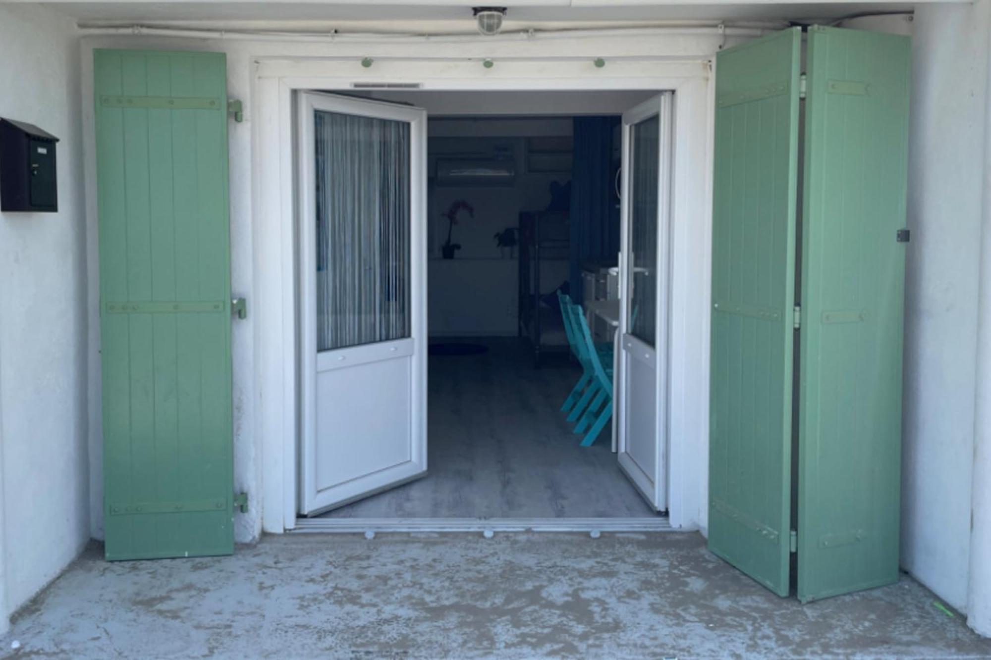 Le Vrai Cabanon De La Pointe Rouge *