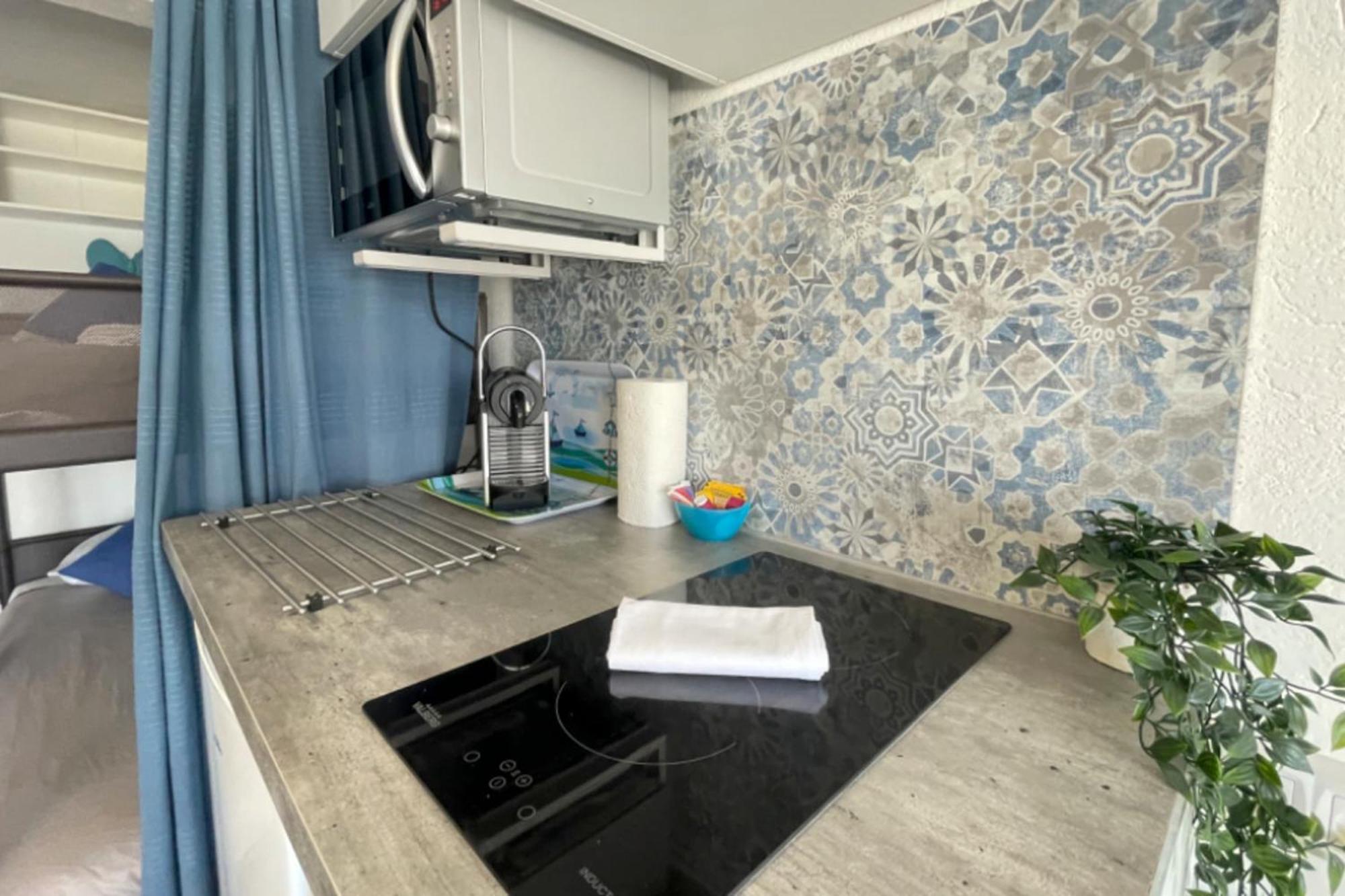 Apartment Le Vrai Cabanon De La Pointe Rouge Marseille